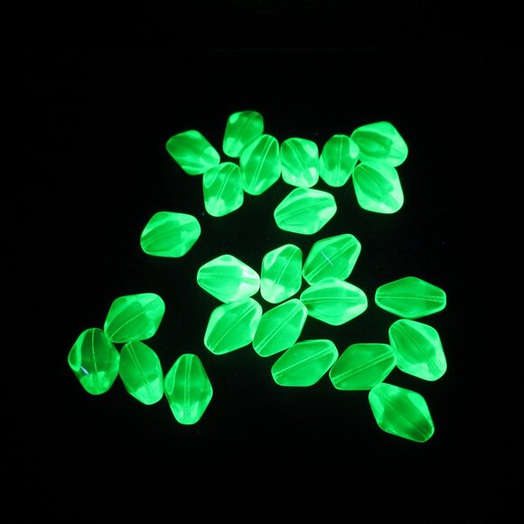 UG Czech Lantern Beads - Picture 1 of 8